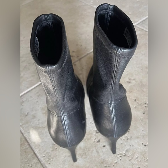 Stuart Weitzman Ankle Stretch Black Leather Pointed Toe 85mm Booties Shoes 10.5 - Picture 5 of 13